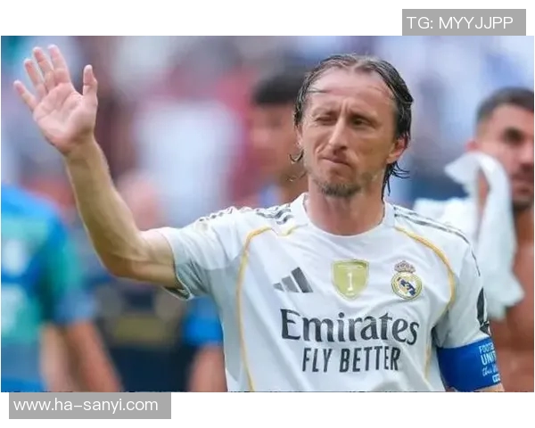 足球明星们热议莫德里奇的传奇职业生涯与场上智慧