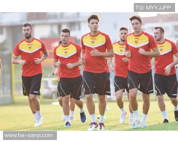 足球明星赛前称重全过程揭秘精彩视频回顾与分析