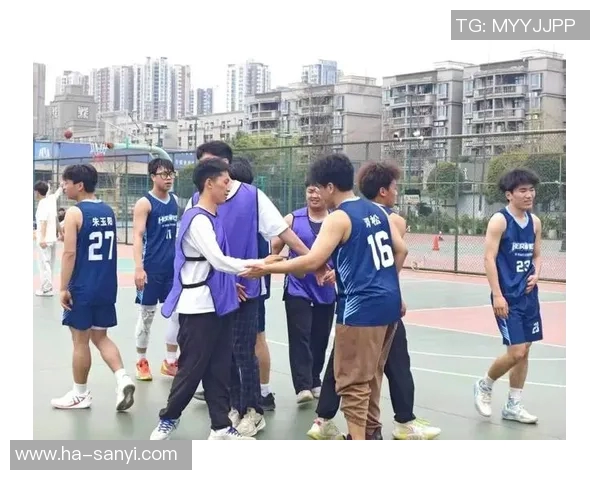 当明星们在篮球场上挥洒汗水与激情的瞬间